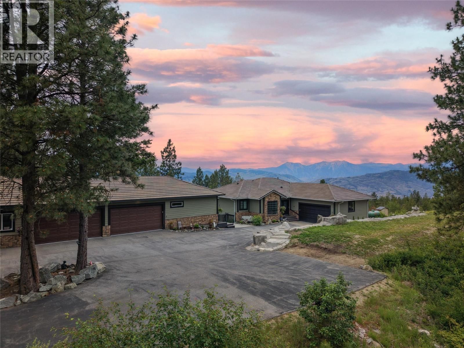 1370 Bullmoose Way, Osoyoos, British Columbia V0H 1V6