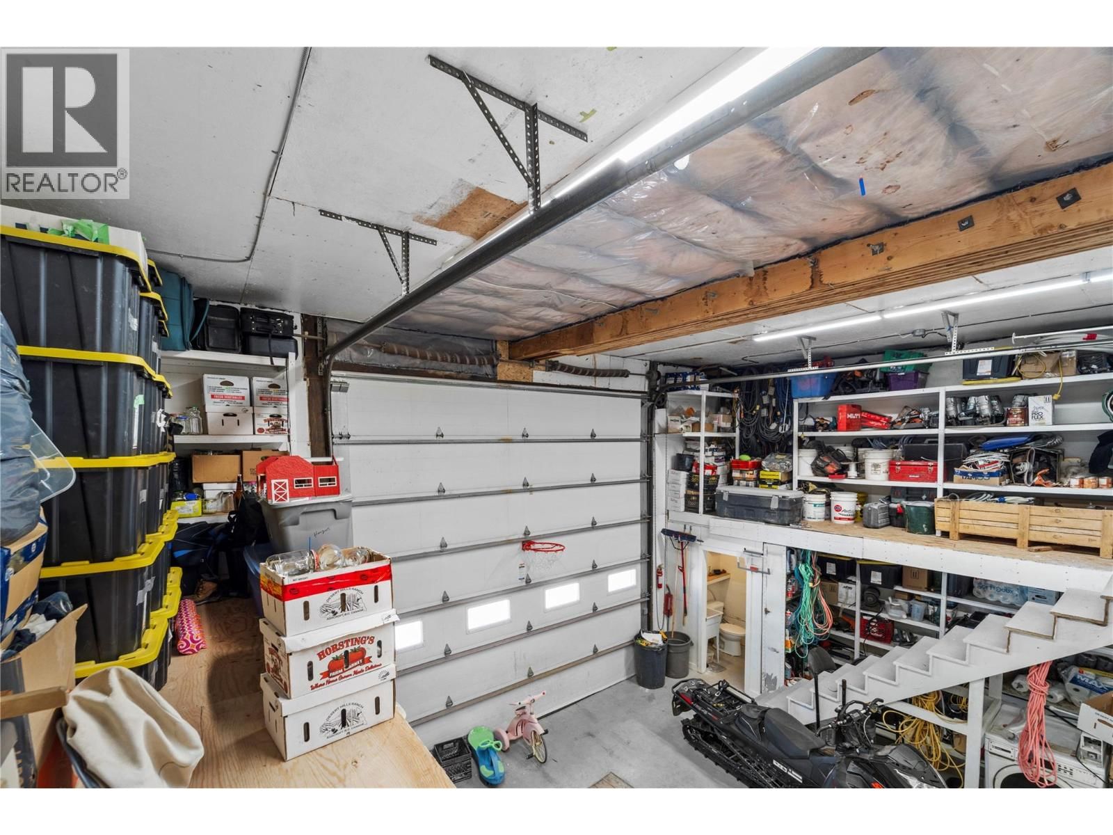 1550 WALNUT AVENUE Image 29