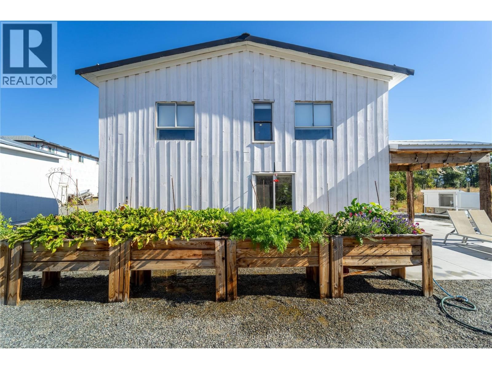 1550 WALNUT AVENUE Image 5