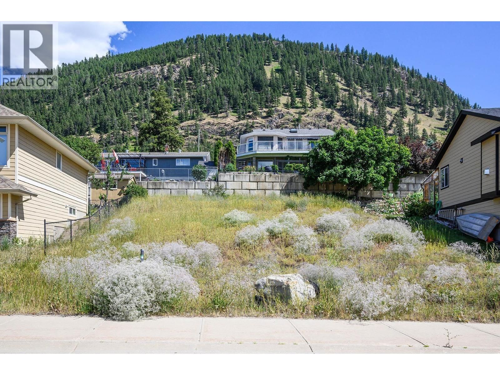 1249 MONTGOMERY PLACE Image 3