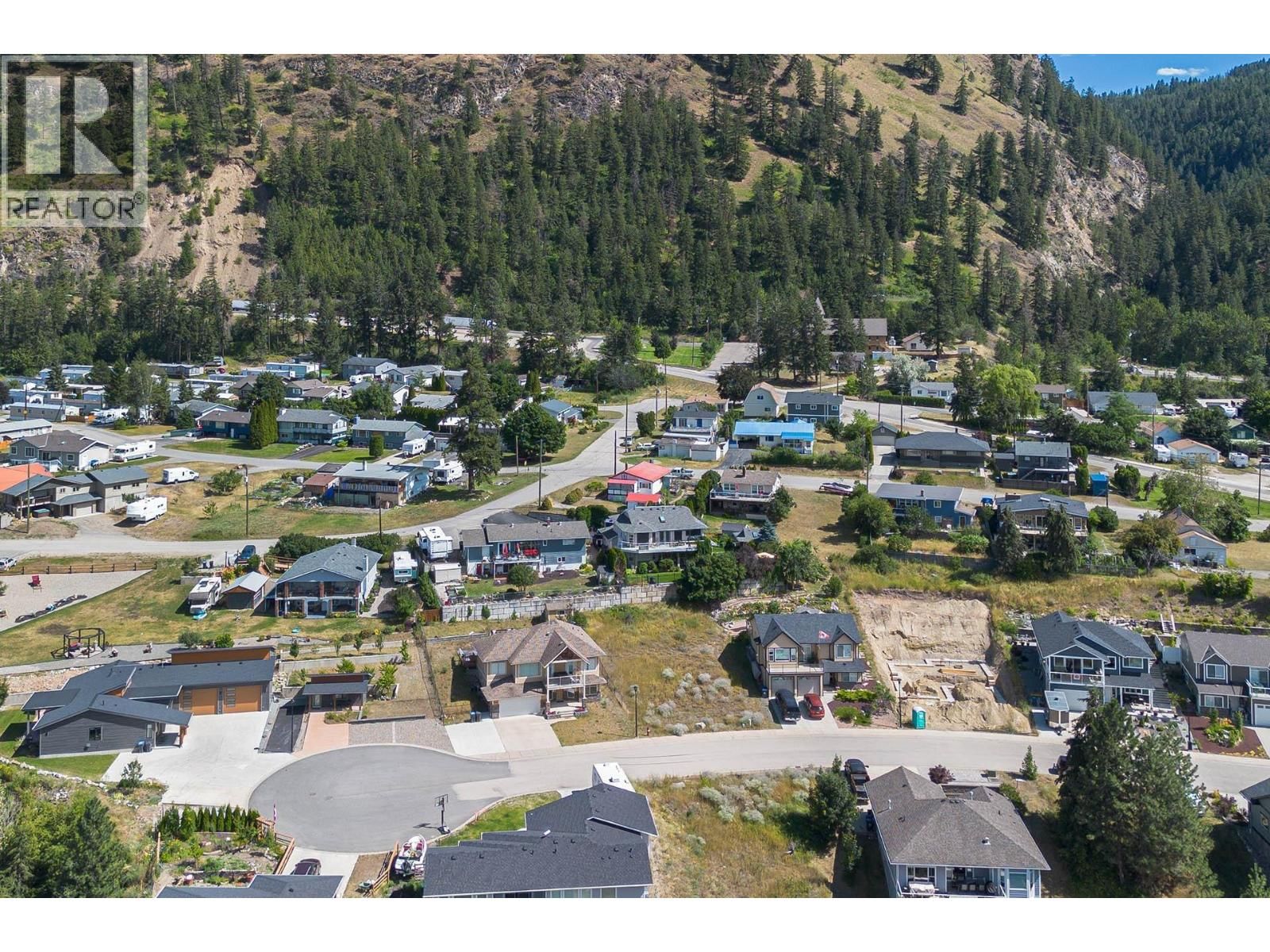 1249 MONTGOMERY PLACE Image 8