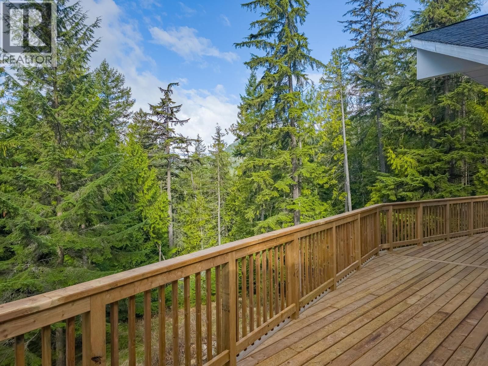 16242 SELKIRK ROAD Image 24