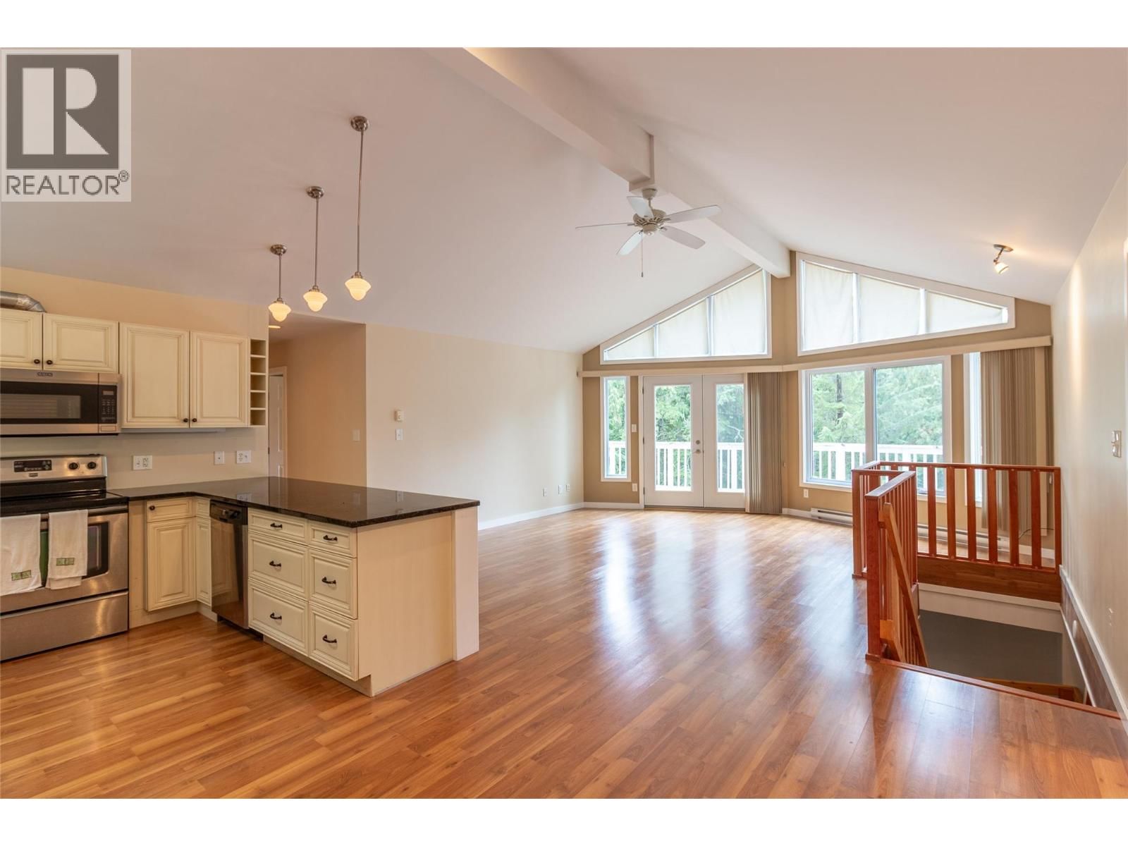 16242 SELKIRK ROAD Image 6