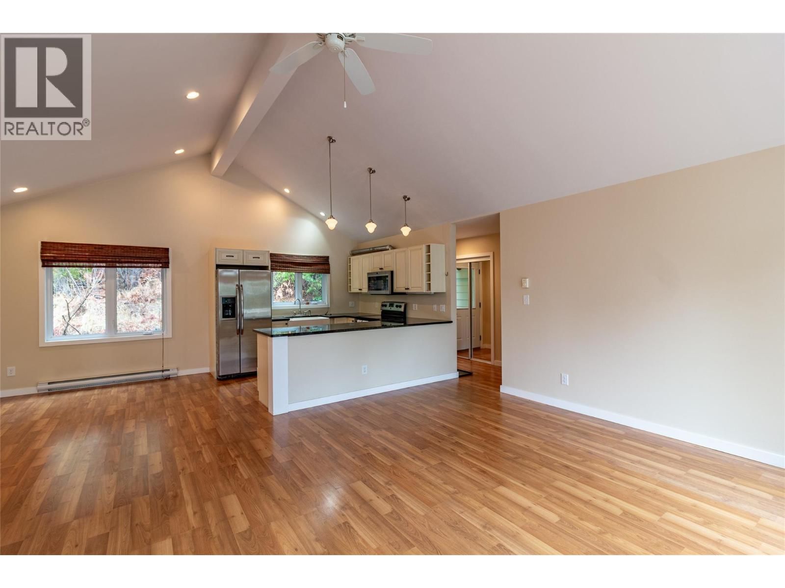 16242 SELKIRK ROAD Image 8