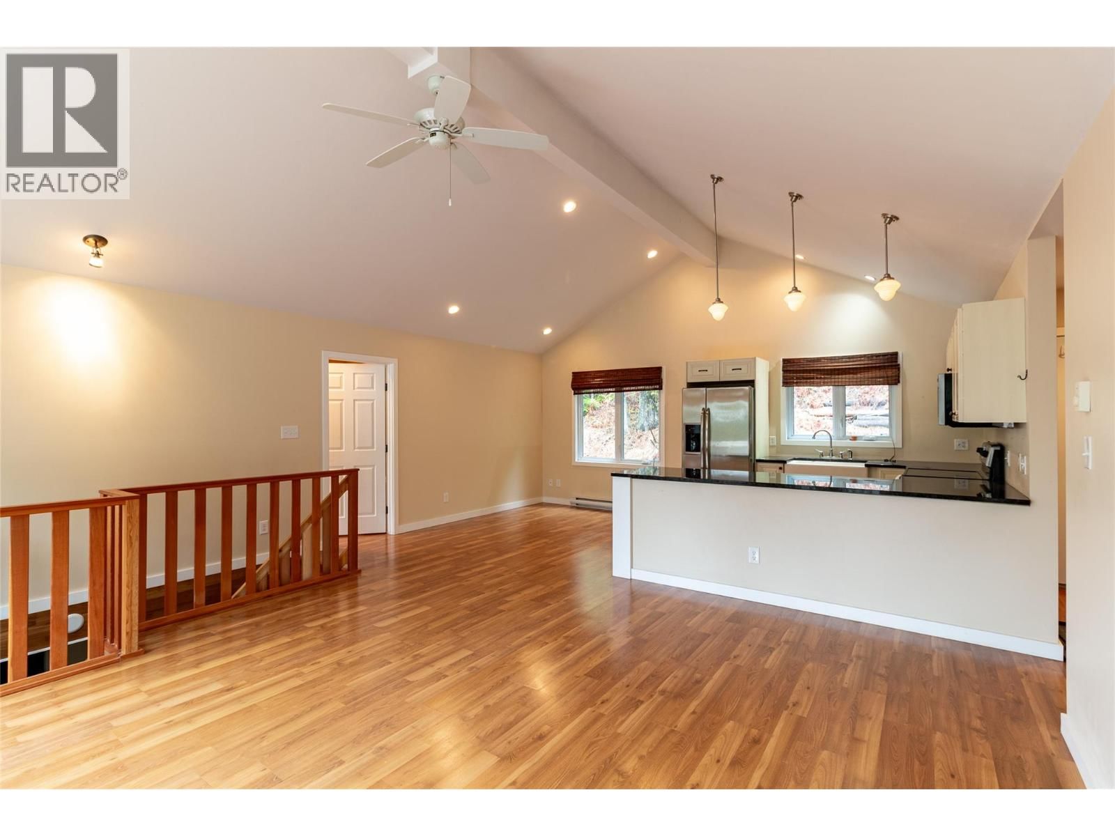 16242 SELKIRK ROAD Image 9