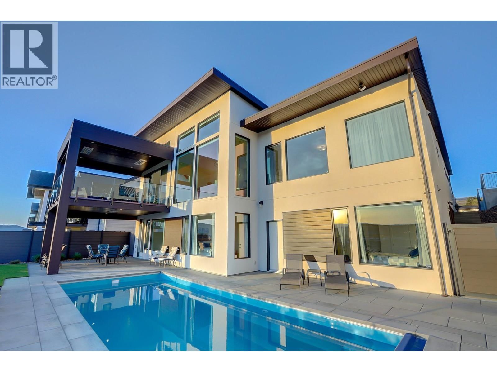 912 MT. GRIFFIN ROAD Image 1