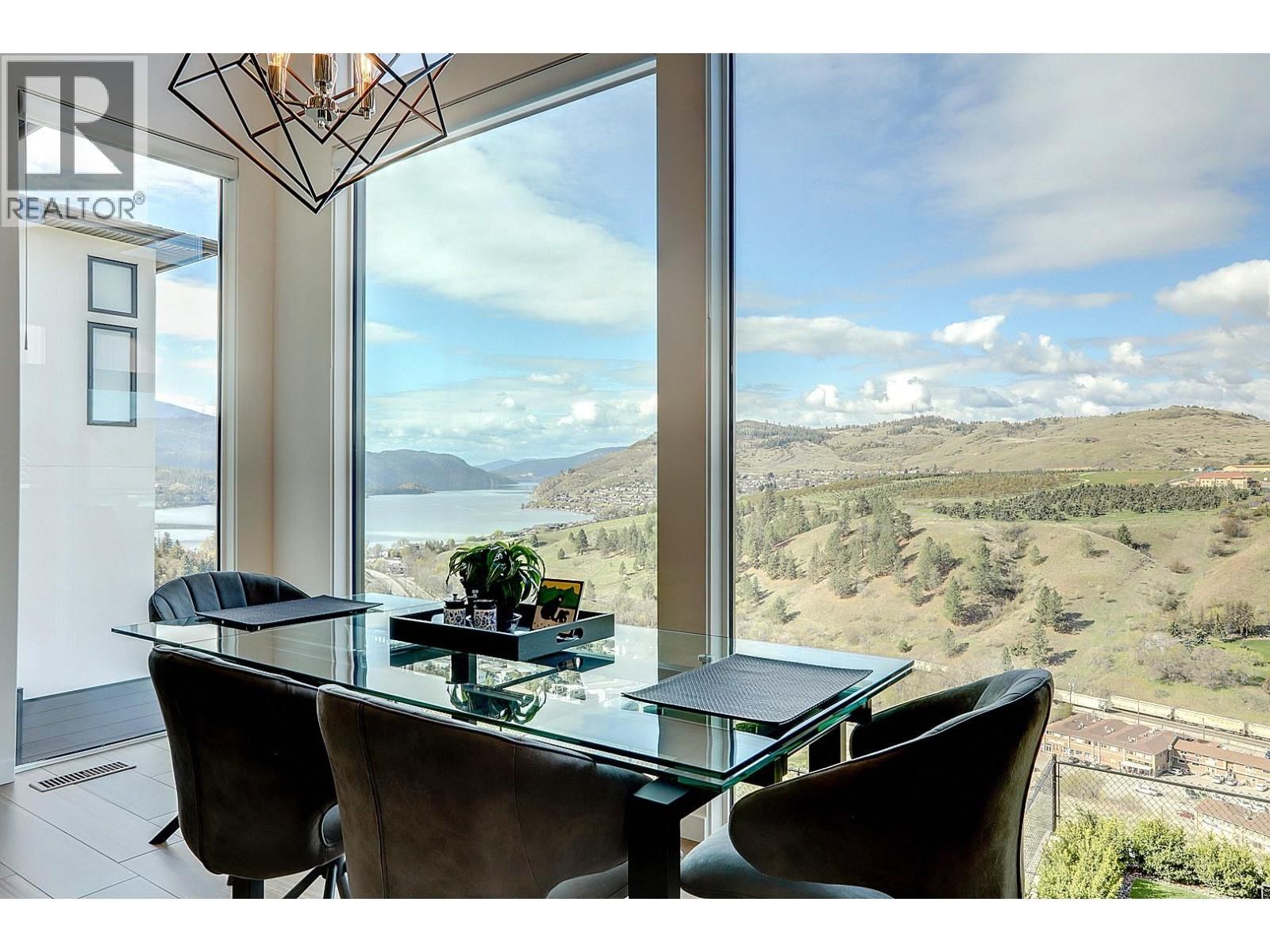 912 MT. GRIFFIN ROAD Image 14