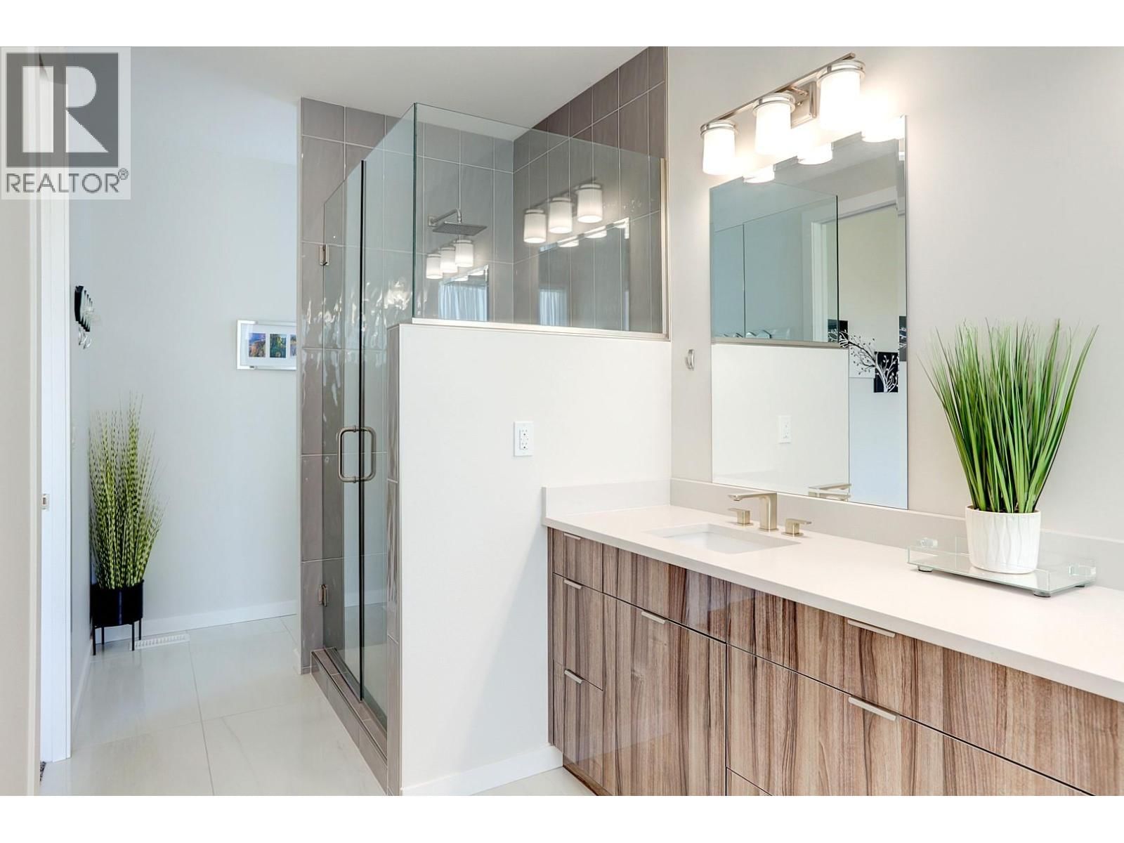 912 MT. GRIFFIN ROAD Image 30