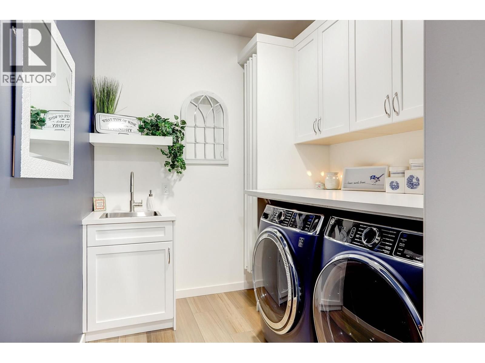 912 MT. GRIFFIN ROAD Image 32