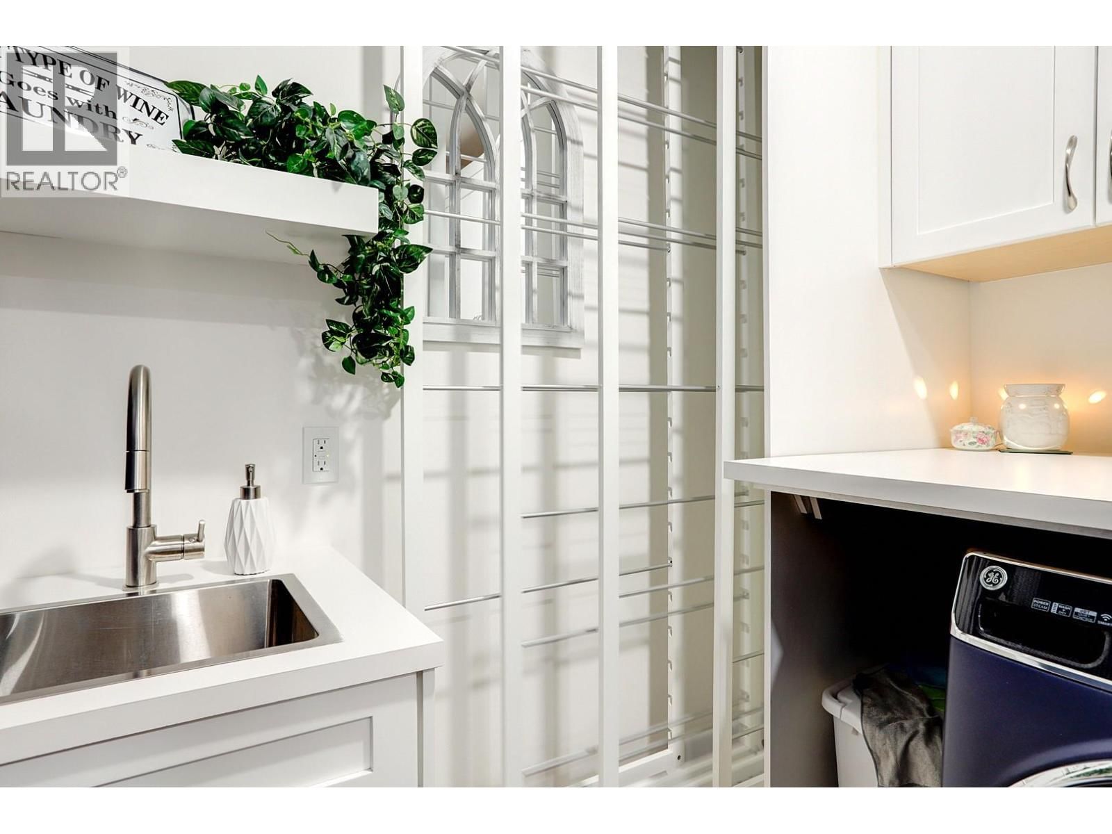 912 MT. GRIFFIN ROAD Image 33