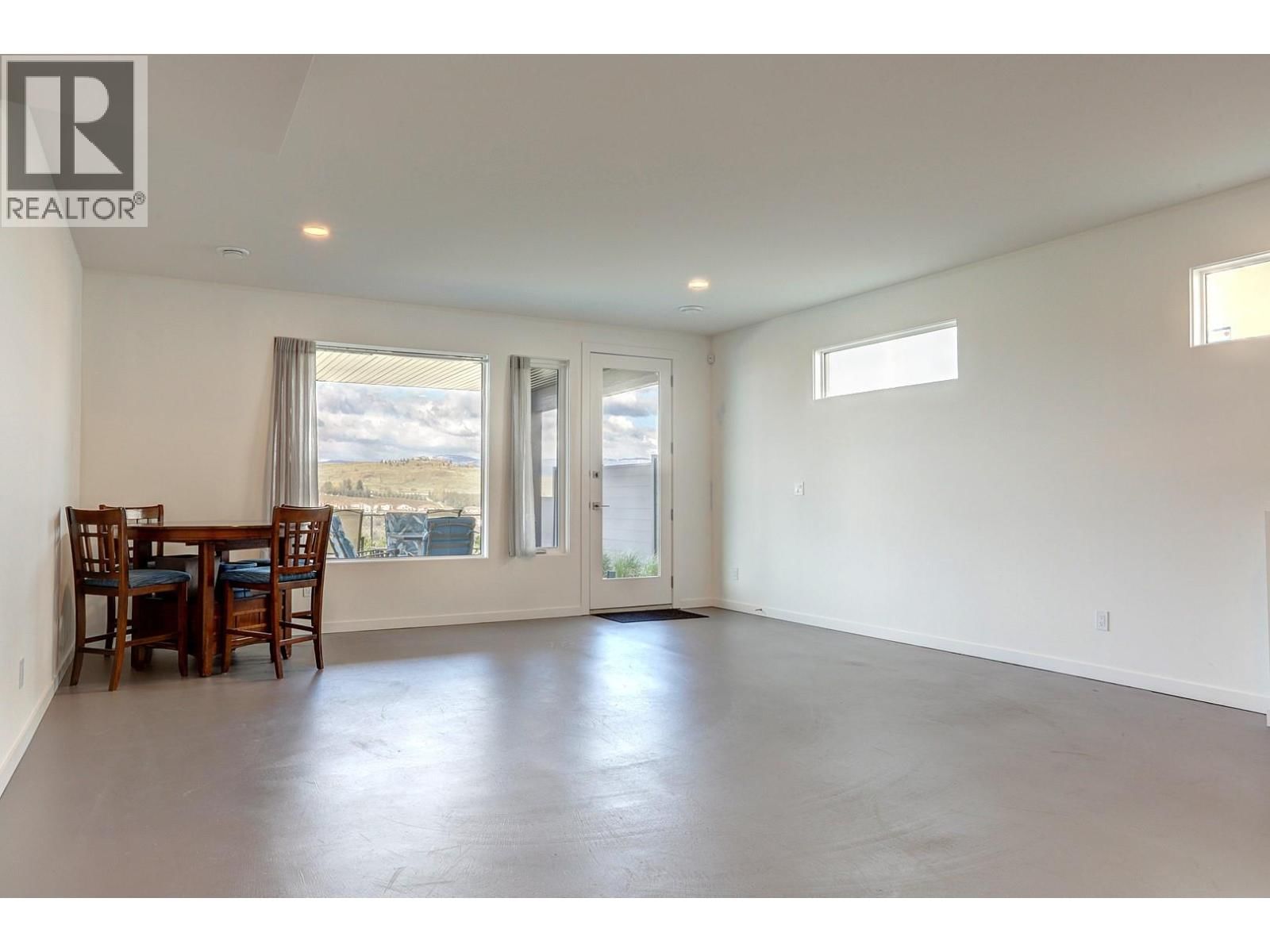 912 MT. GRIFFIN ROAD Image 36