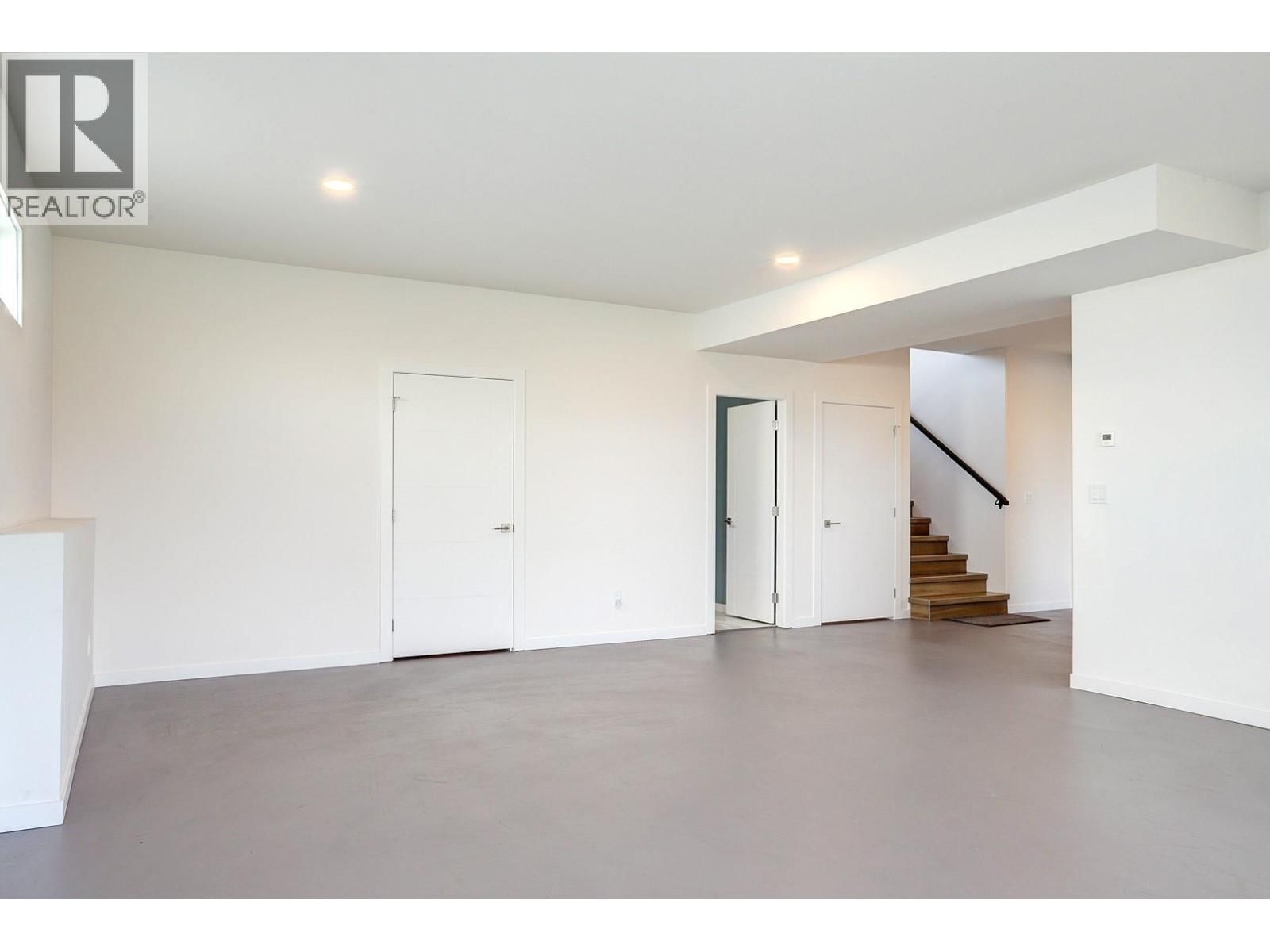 912 MT. GRIFFIN ROAD Image 38