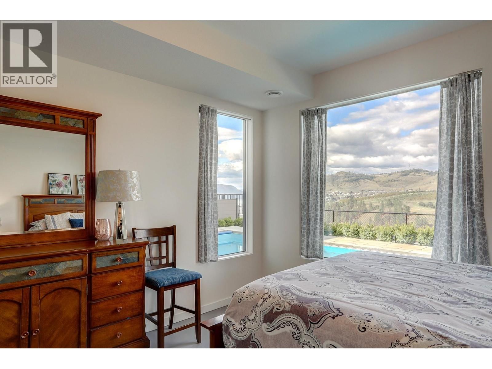 912 MT. GRIFFIN ROAD Image 43