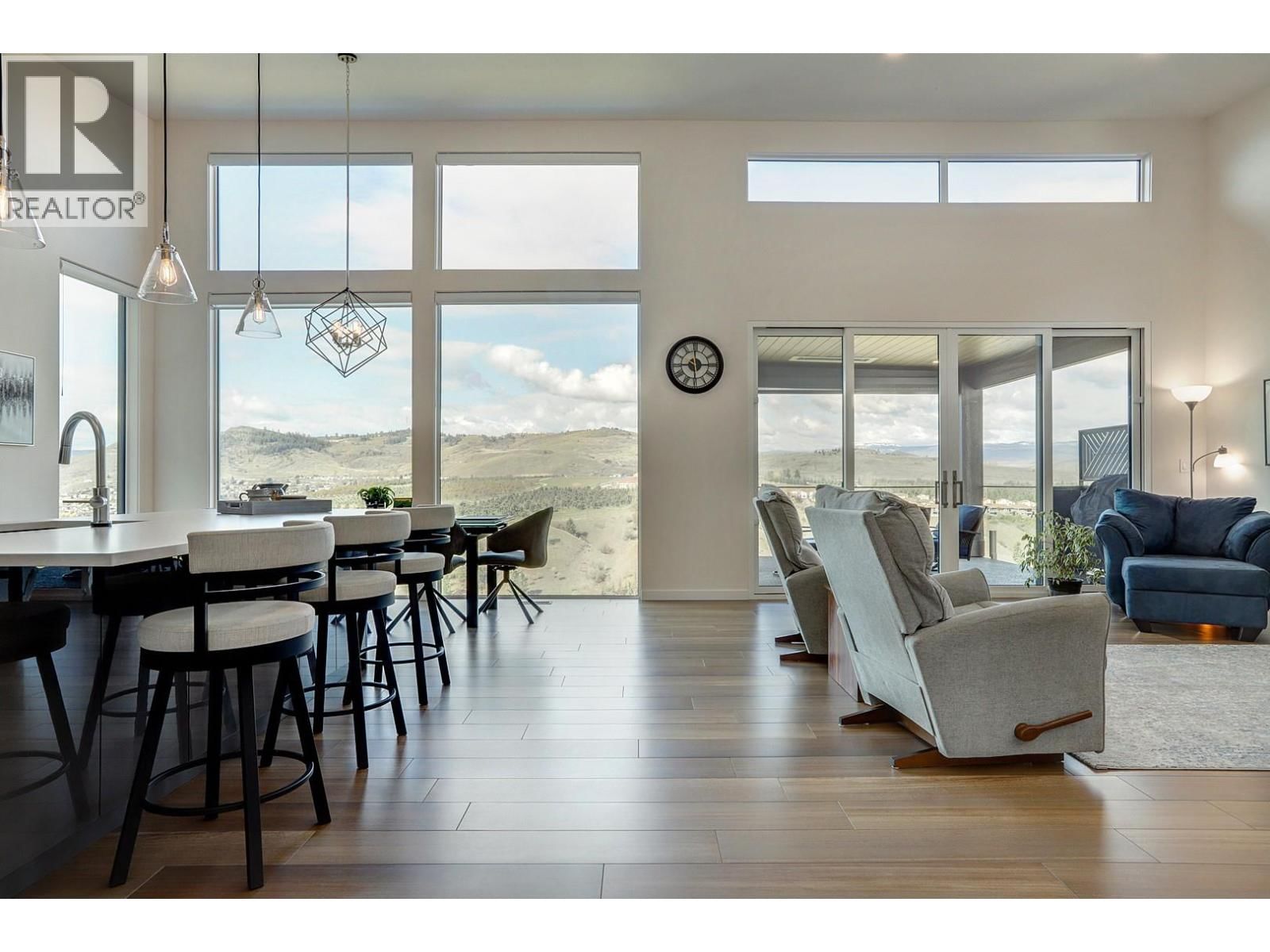 912 MT. GRIFFIN ROAD Image 9