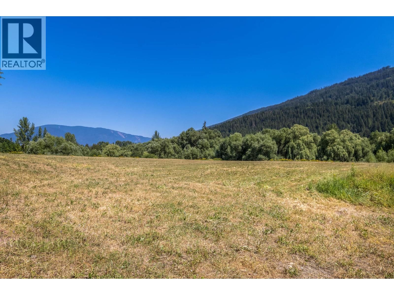 4080 50 STREET NORTHEAST Image 3