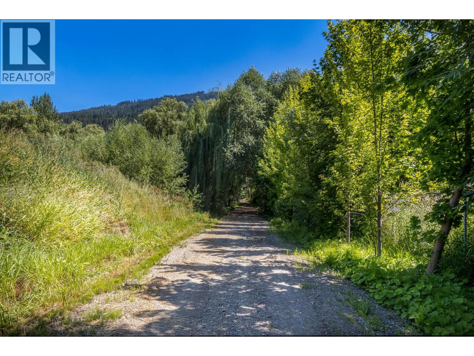 4080 50 STREET NORTHEAST Image 4