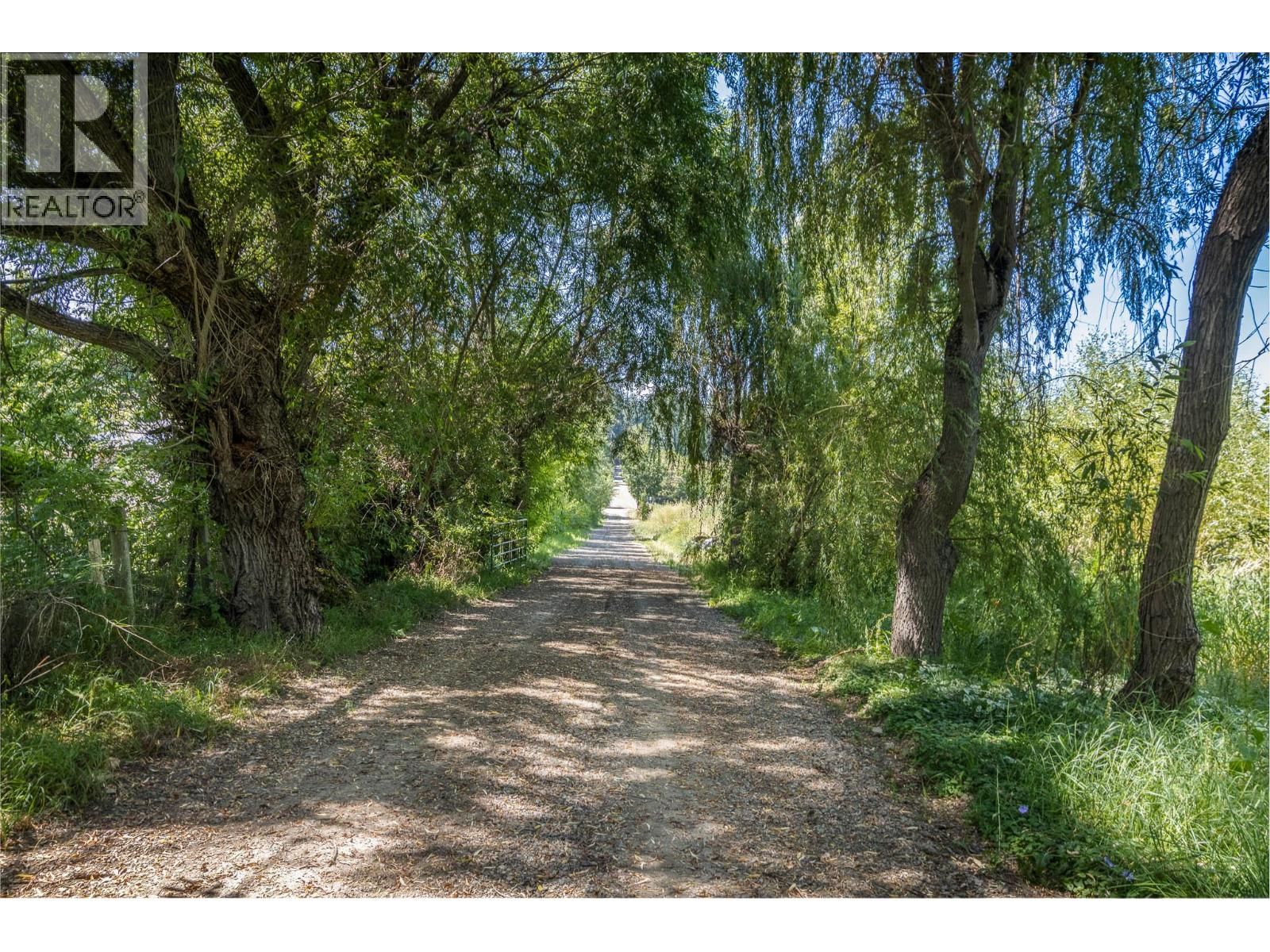 4080 50 STREET NORTHEAST Image 5