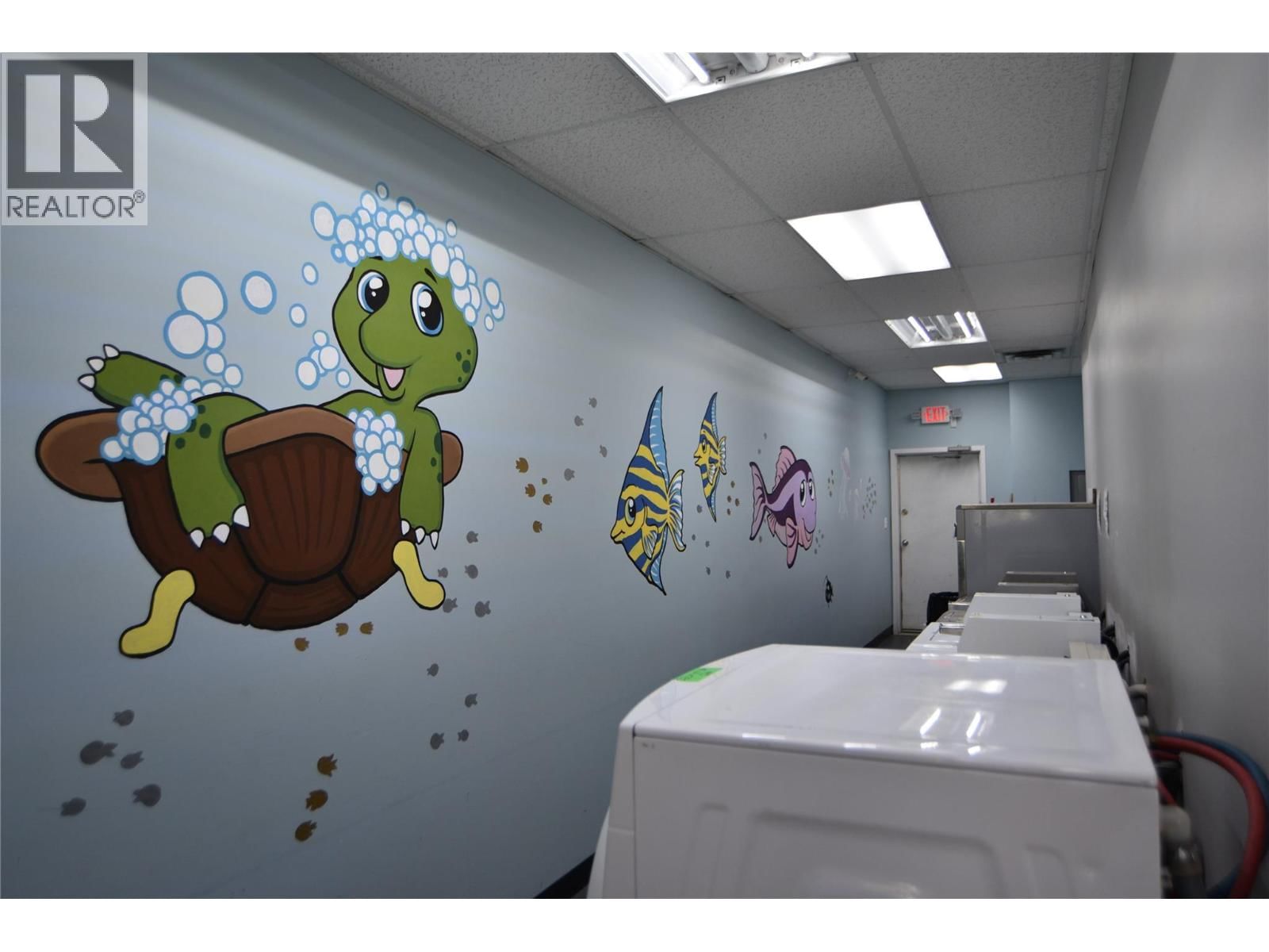 118 - 1983 COLUMBIA AVENUE Image 10