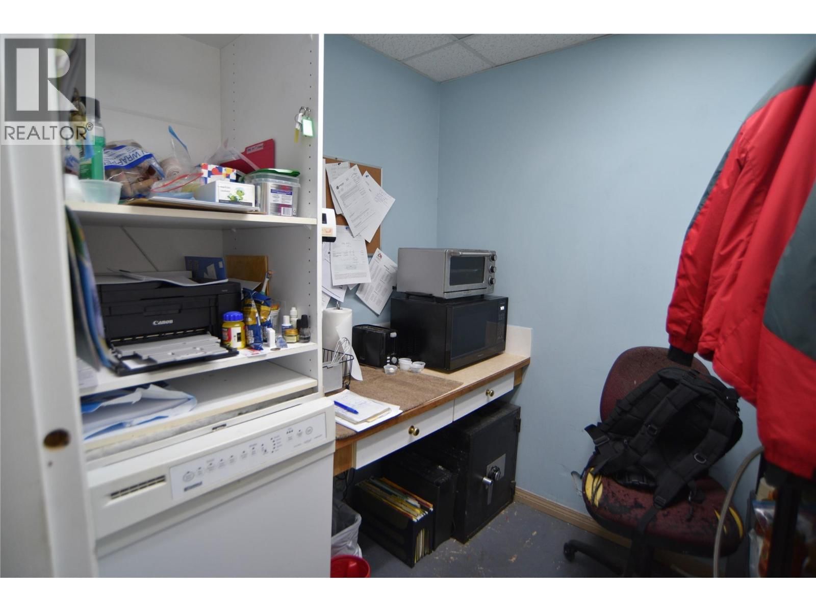 118 - 1983 COLUMBIA AVENUE Image 11