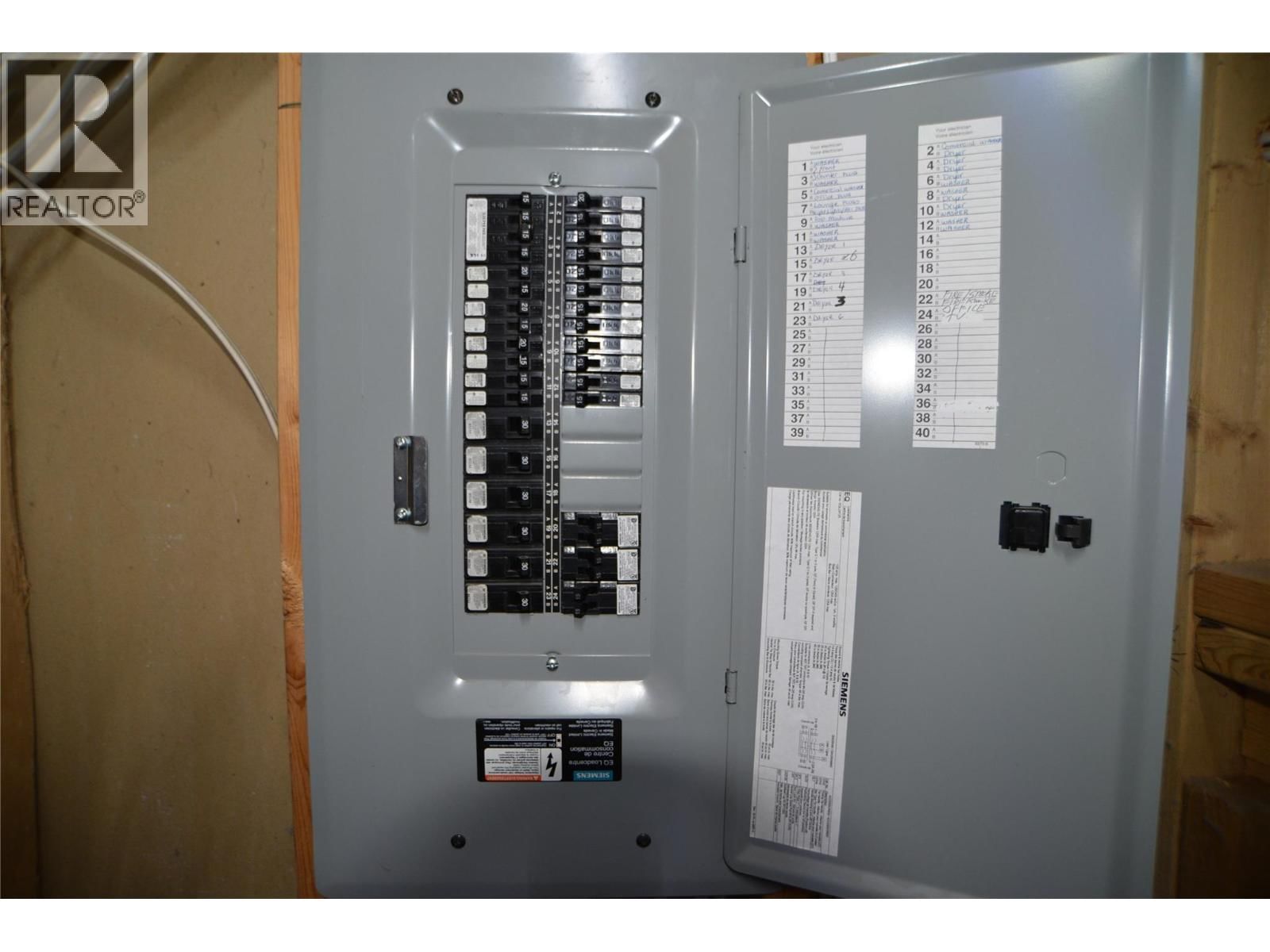 118 - 1983 COLUMBIA AVENUE Image 16