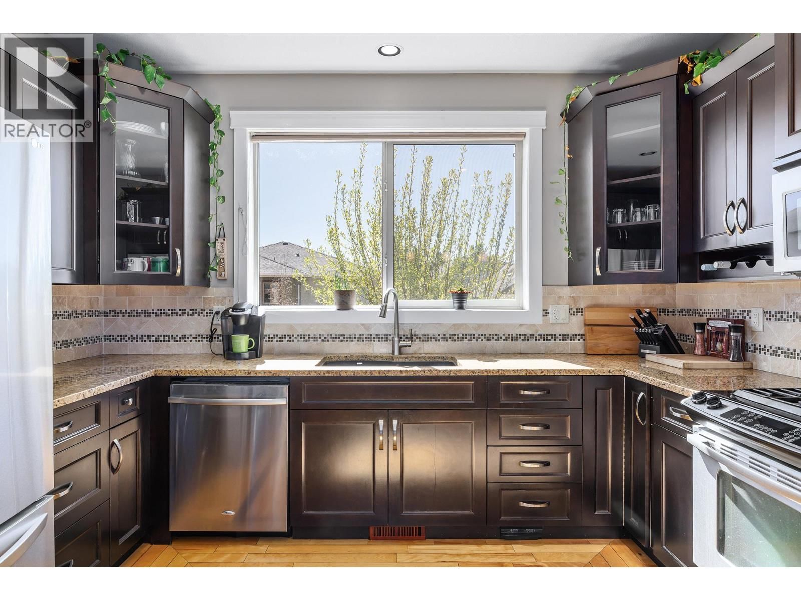 2054 SUNVIEW DRIVE Image 10