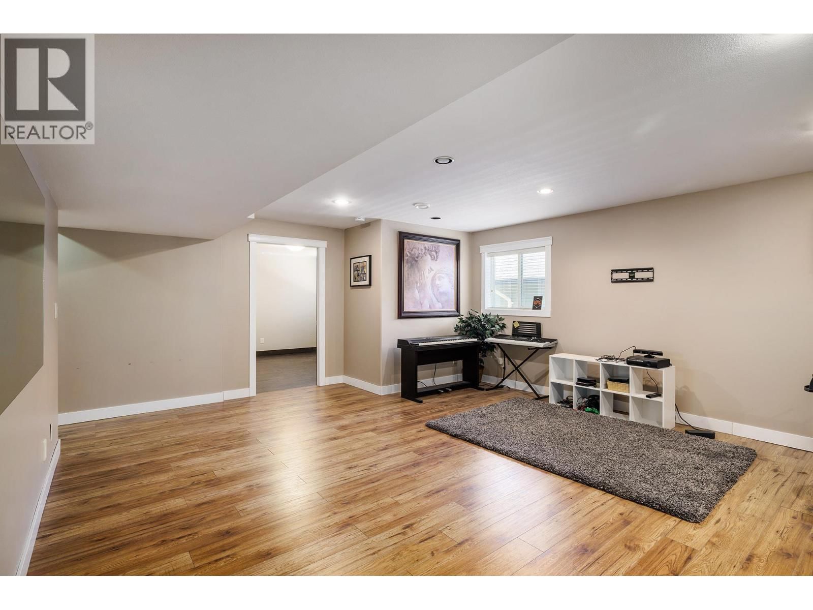 2054 SUNVIEW DRIVE Image 27