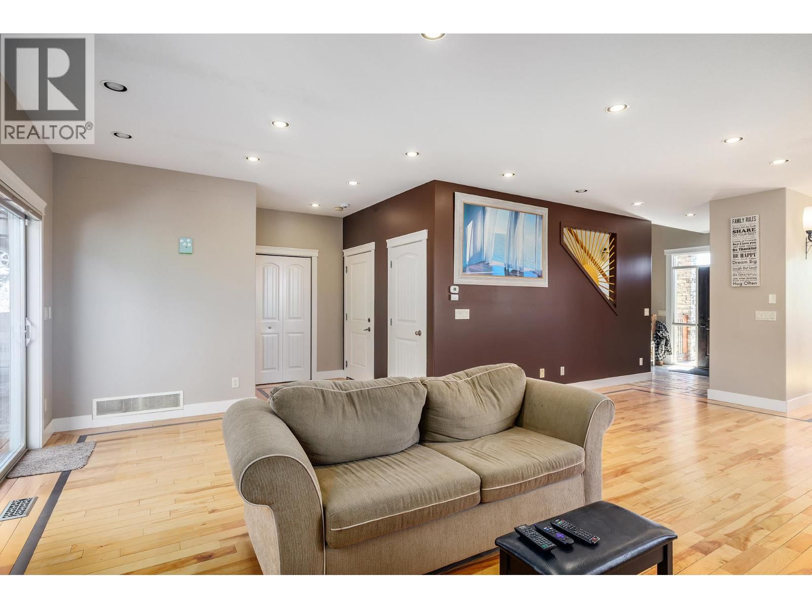 2054 SUNVIEW DRIVE Image 6