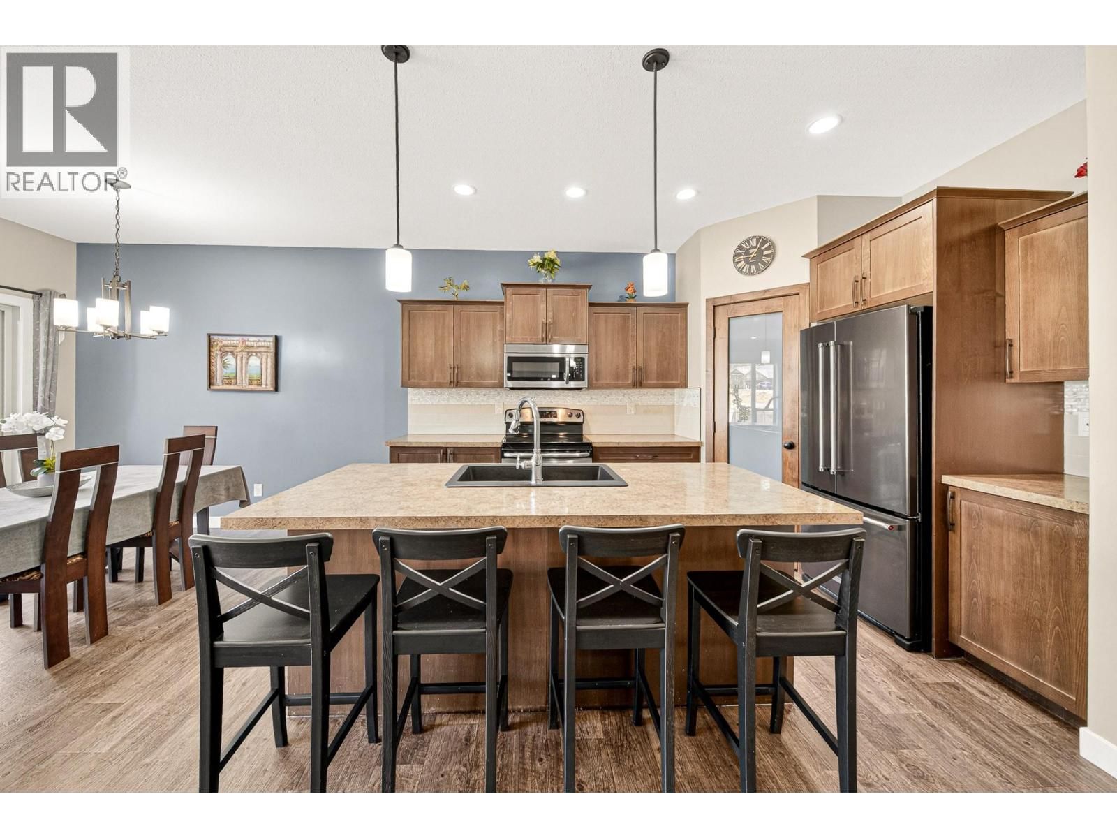 2309 FALCON Court property photo