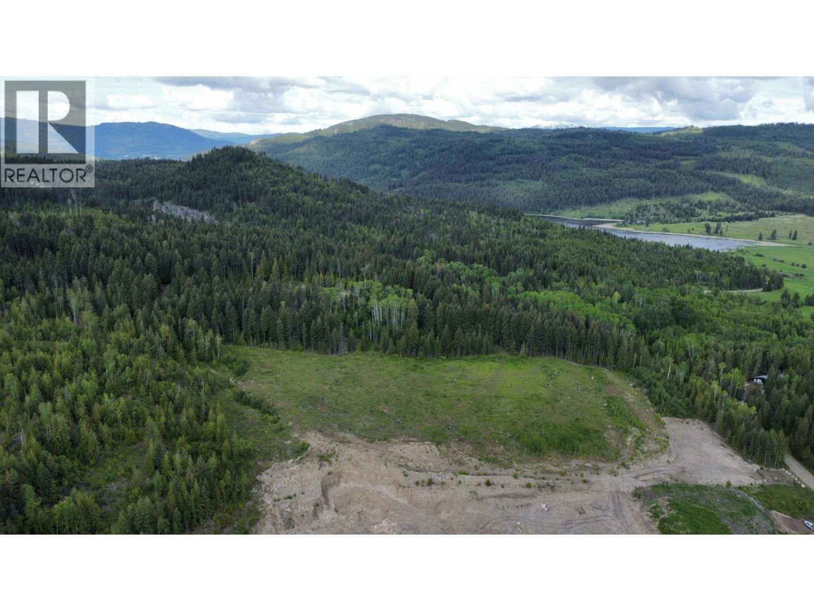 8404 SKIMIKIN ROAD Image 4