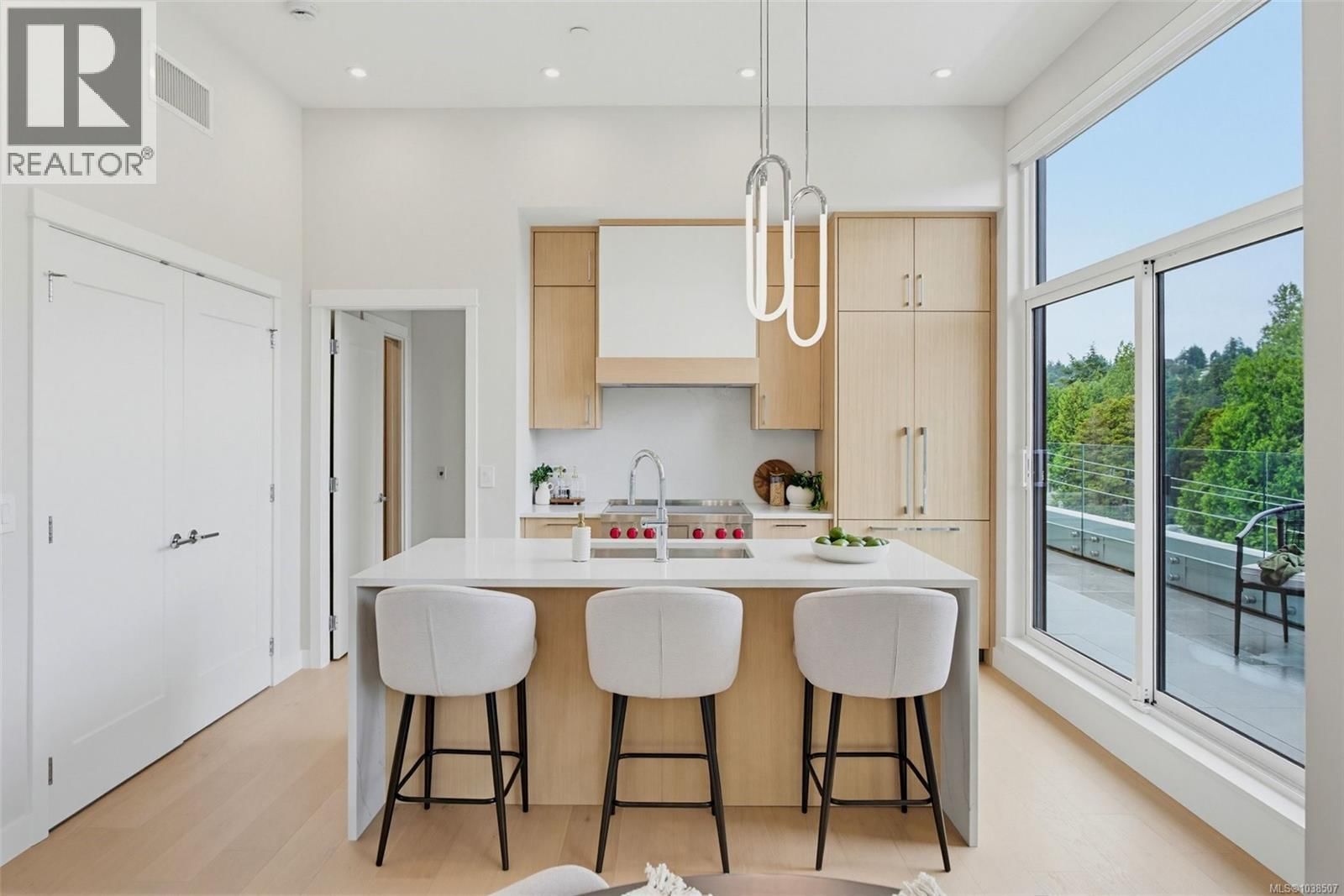 PH 403 5229 Cordova Bay Road property photo