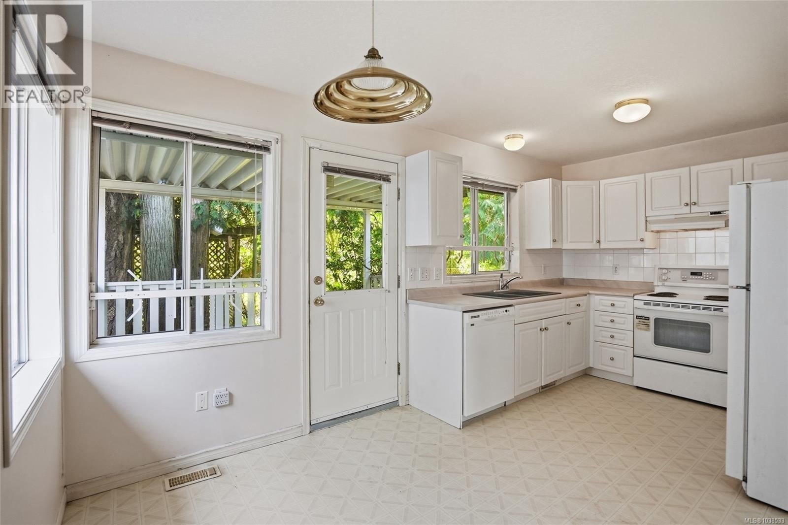 5684 Carrington Road property photo