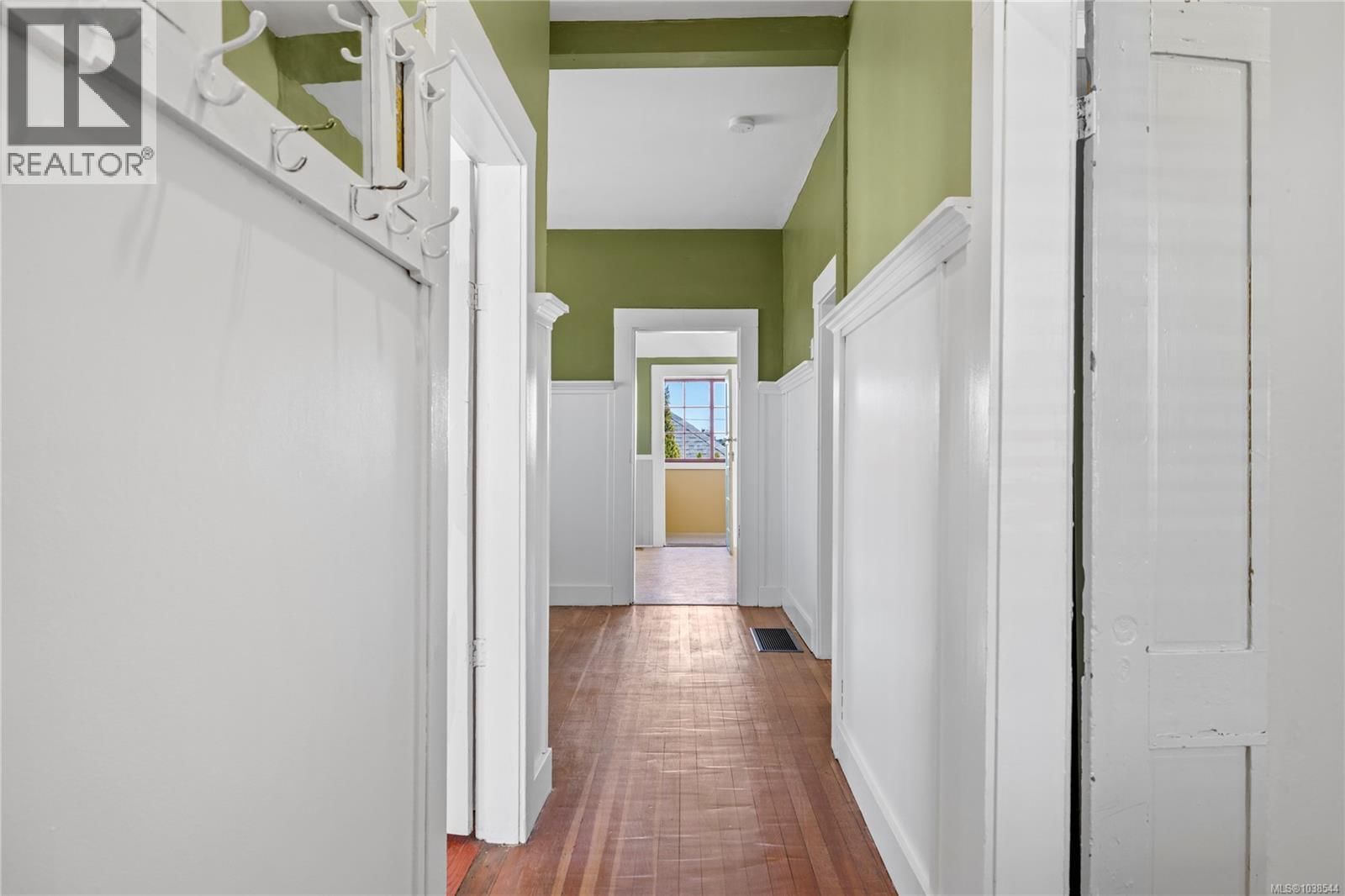 103 Haliburton Street property photo