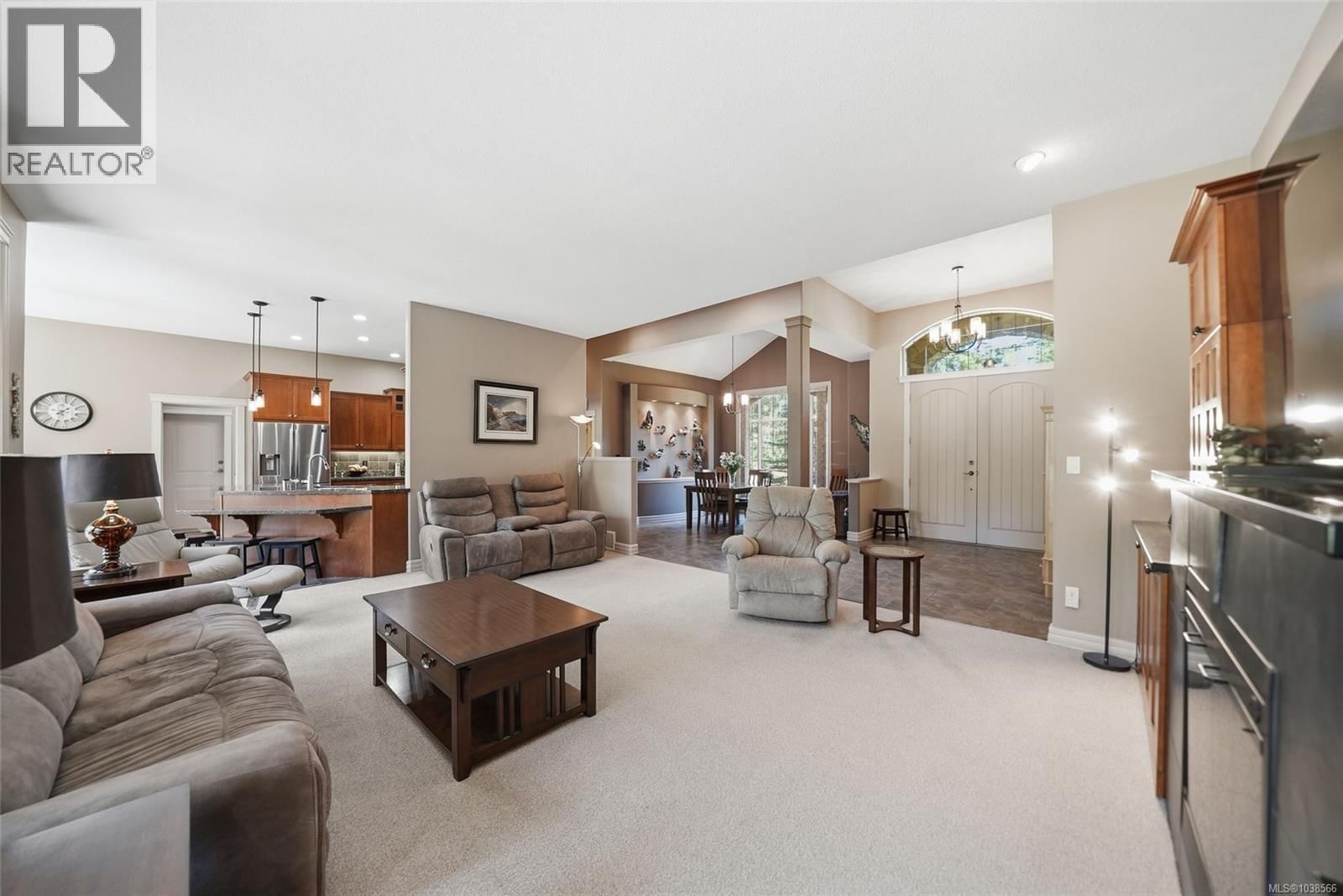 990 View Road property photo