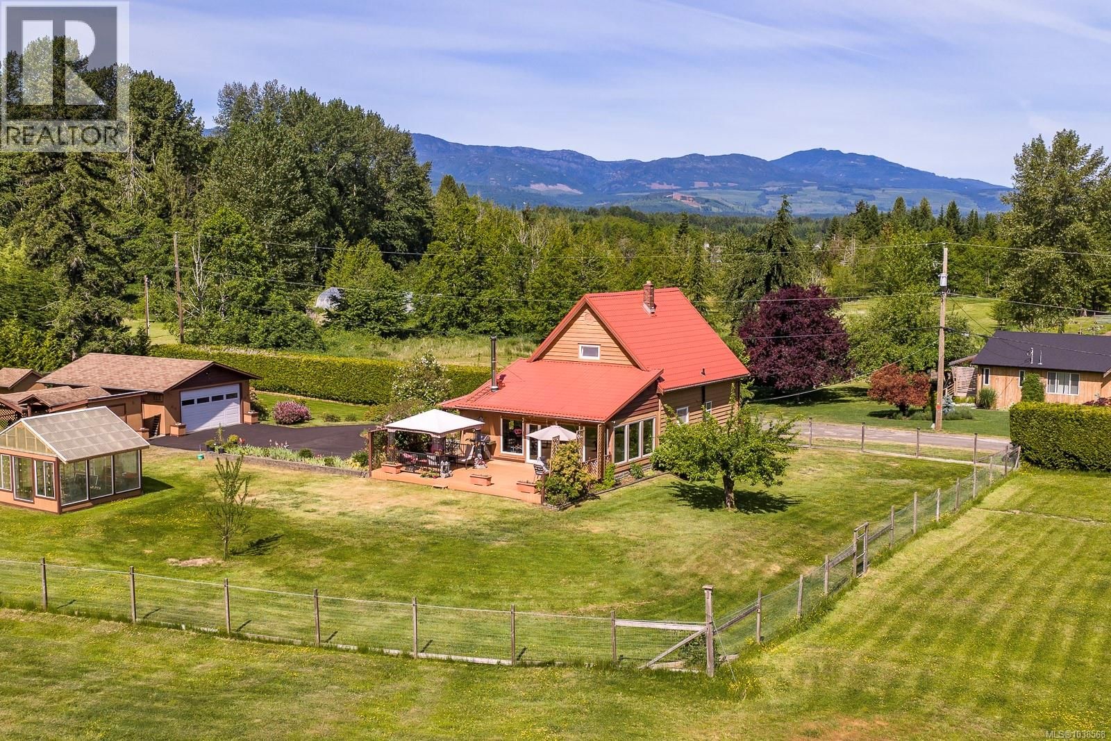 2924 Baird Road, Courtenay, British Columbia V9N 9N6