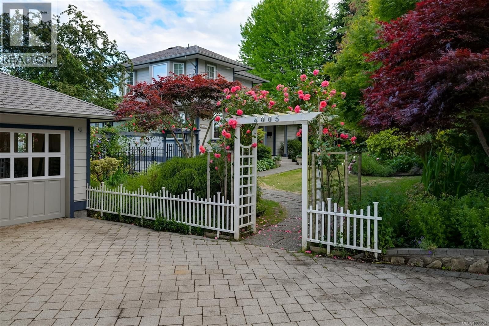 4005 Locarno Lane property photo