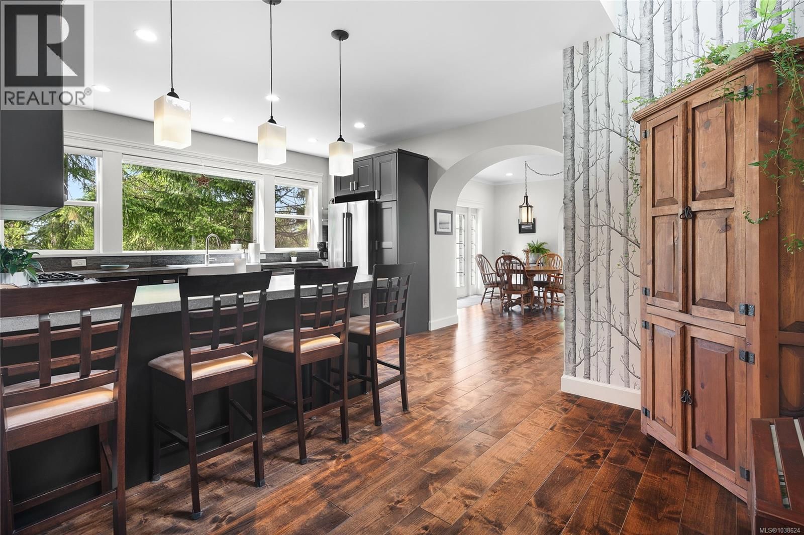 1571 Meadowood Way property photo