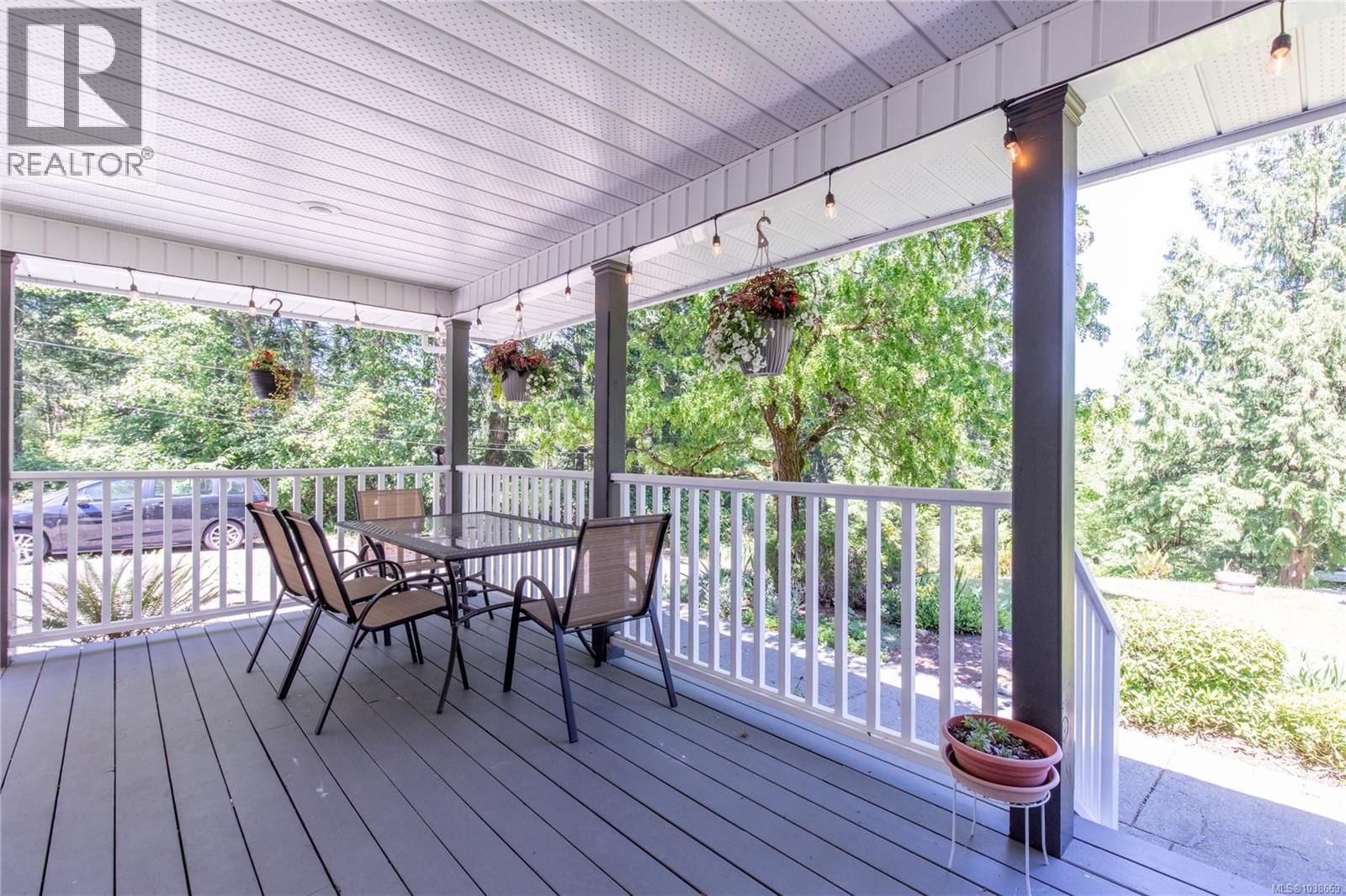 2956 Ridgeway Road property photo