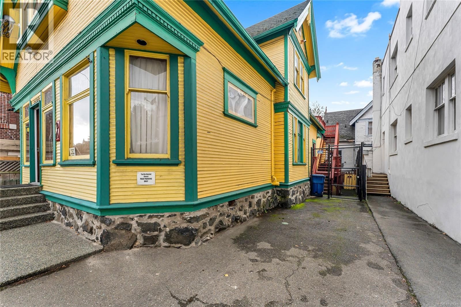 1608 Quadra Street property photo