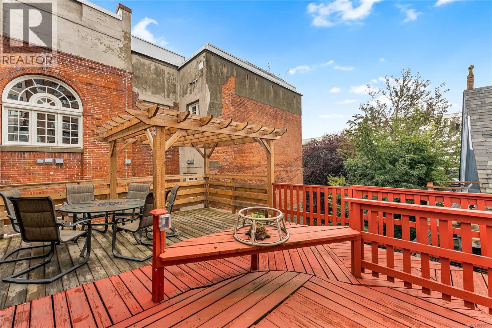 1608 Quadra Street property photo