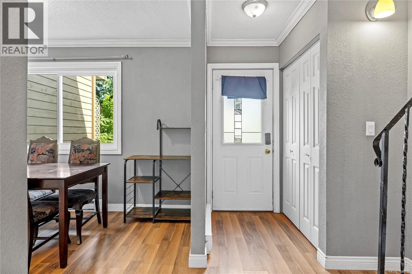 6 855 Howard Avenue property photo