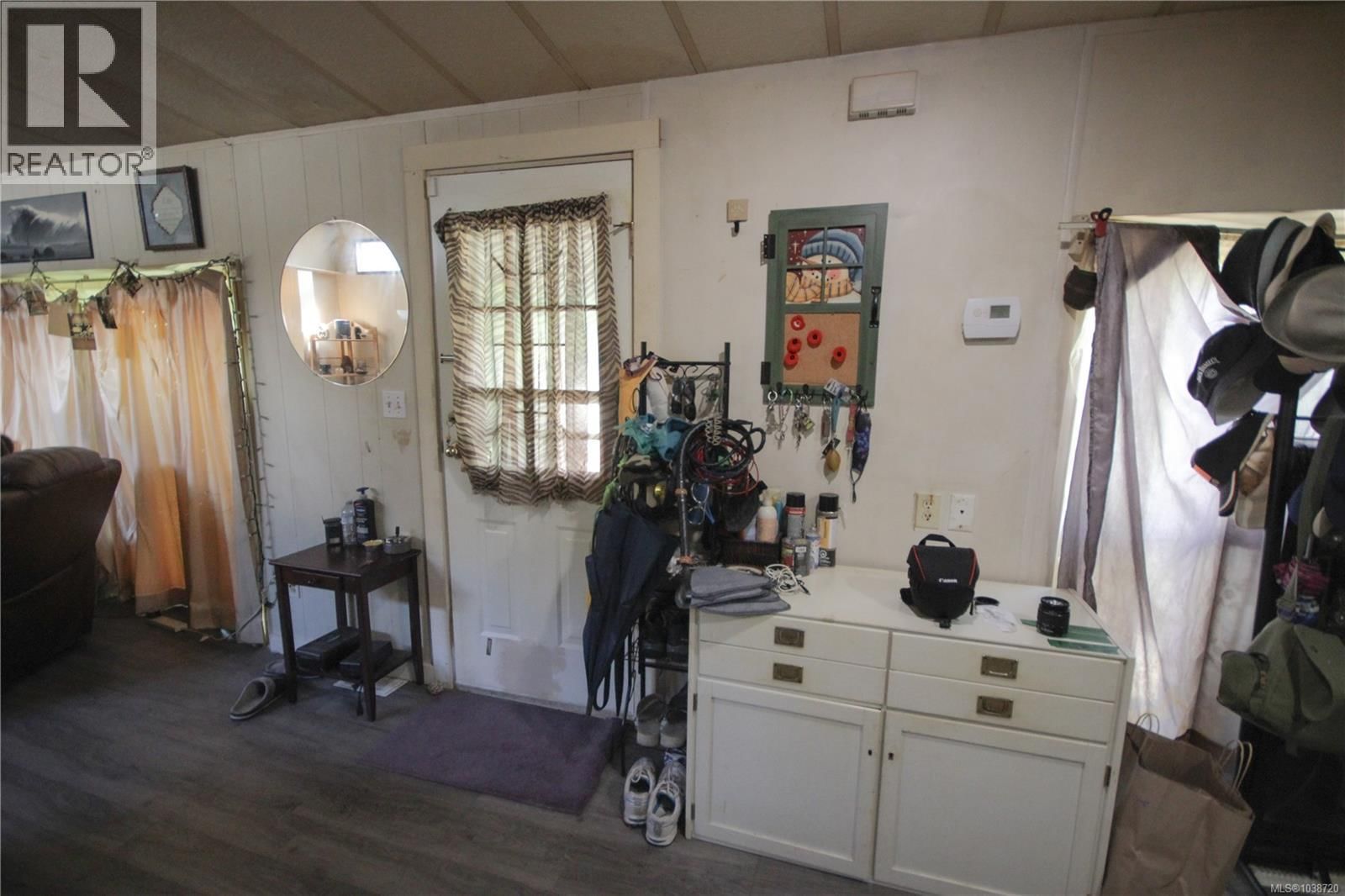 71 971 Douglas Avenue property photo