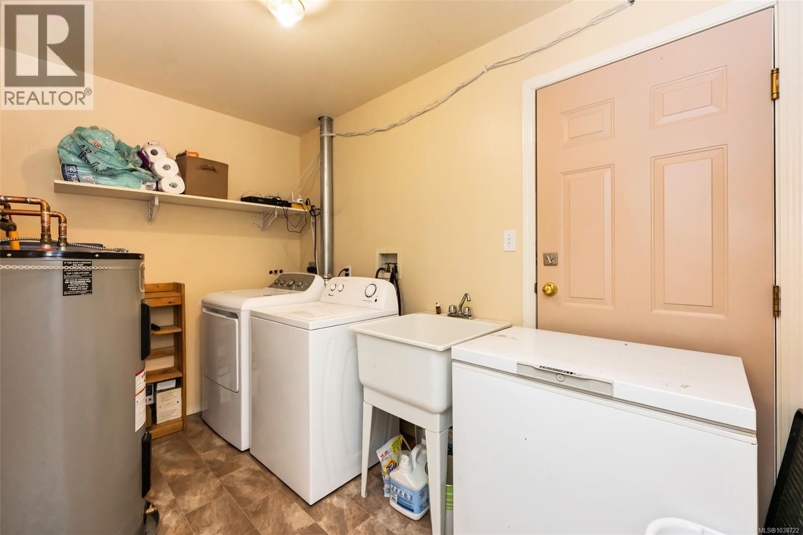B 235 North Shore Road property photo