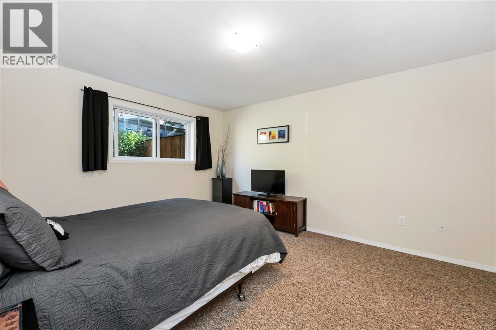 B 235 North Shore Road property photo