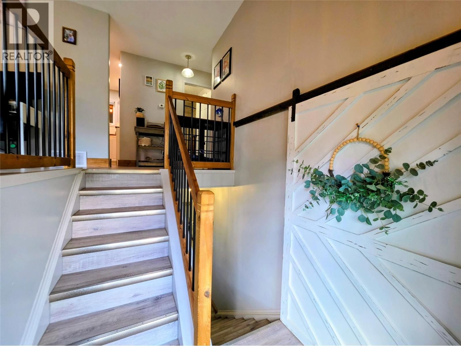 457 Mountain Ash Crescent property photo