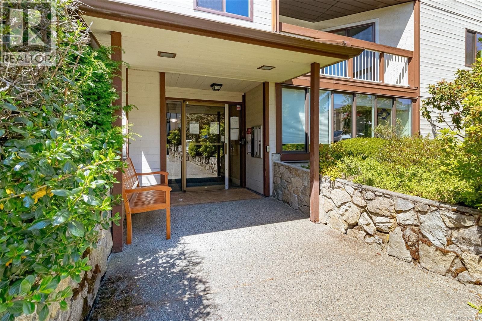 310 73 Gorge Road property photo