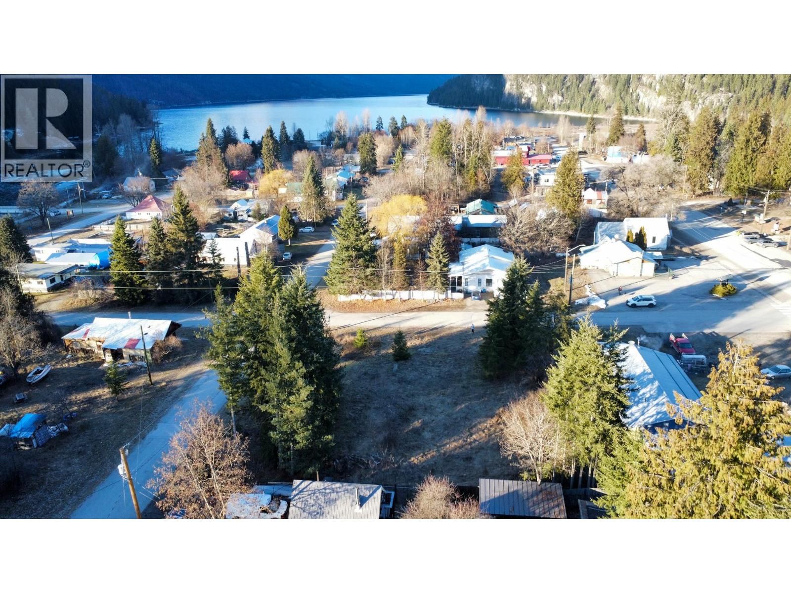  Arthur Street, Slocan, British Columbia V0G 2C0