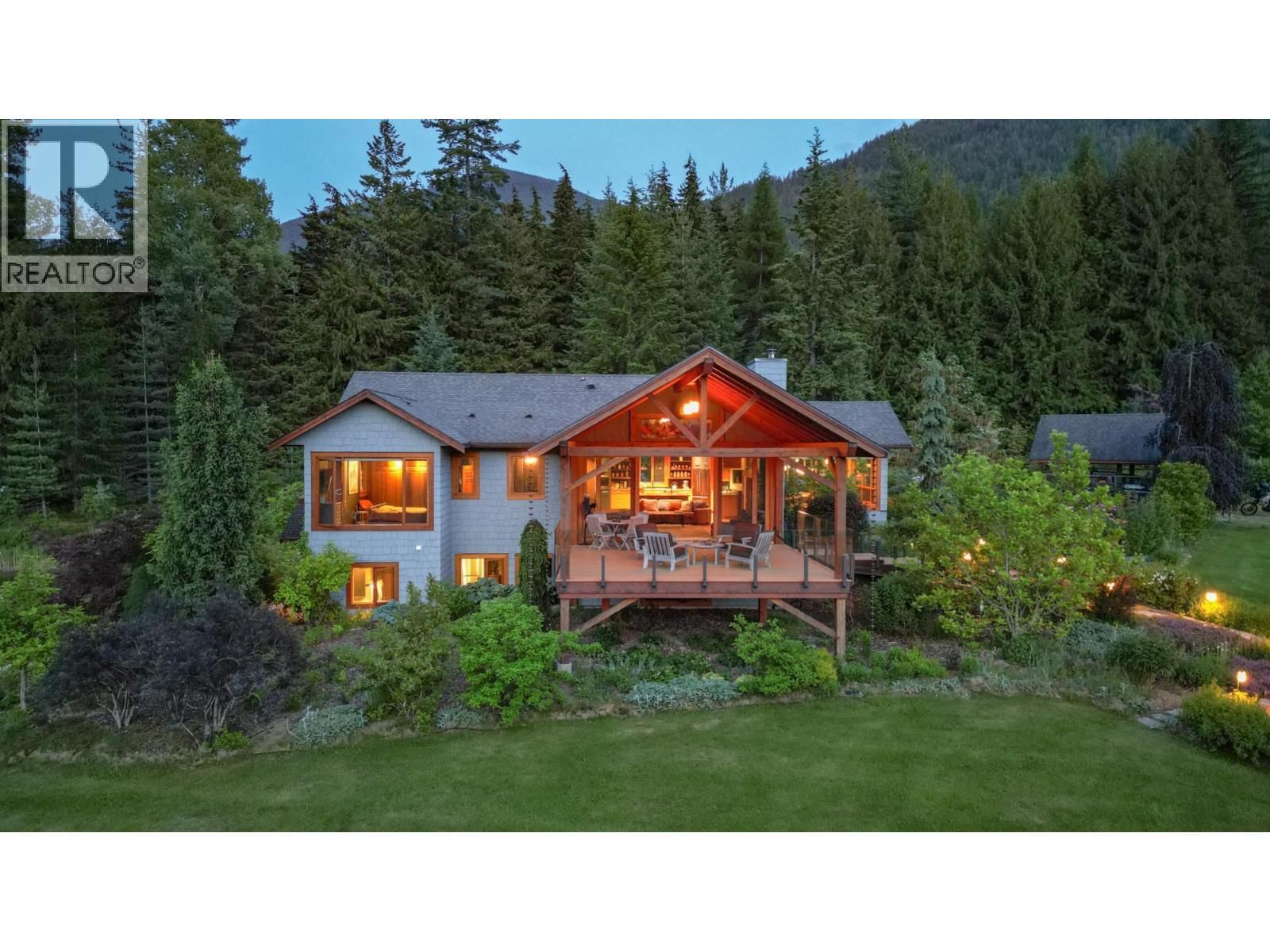 6890 HARROP-PROCTER Road, Harrop, British Columbia V1L 6R2