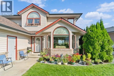 2121 3 Avenue Southeast | Salmon Arm British Columbia | Slide Image Four