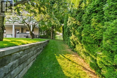 2121 3 Avenue Southeast | Salmon Arm British Columbia | Slide Image Ninety
