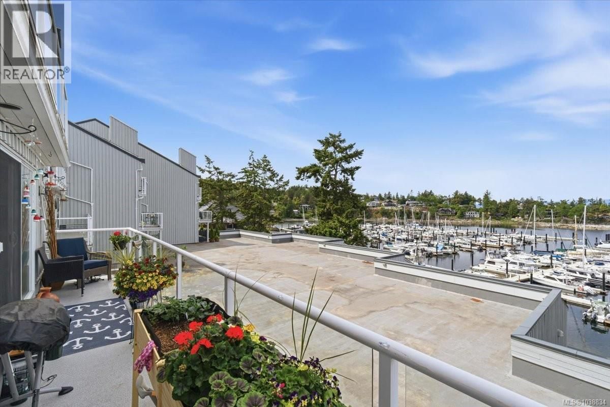 405 3555 Outrigger Road property photo